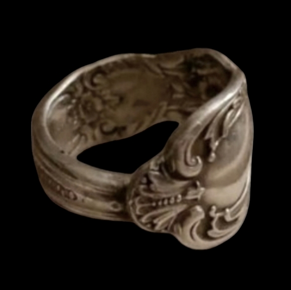 Mens Beautiful Hand Tooled Vintage Boho Spoon Ring Size 13 - Picture 2 of 3